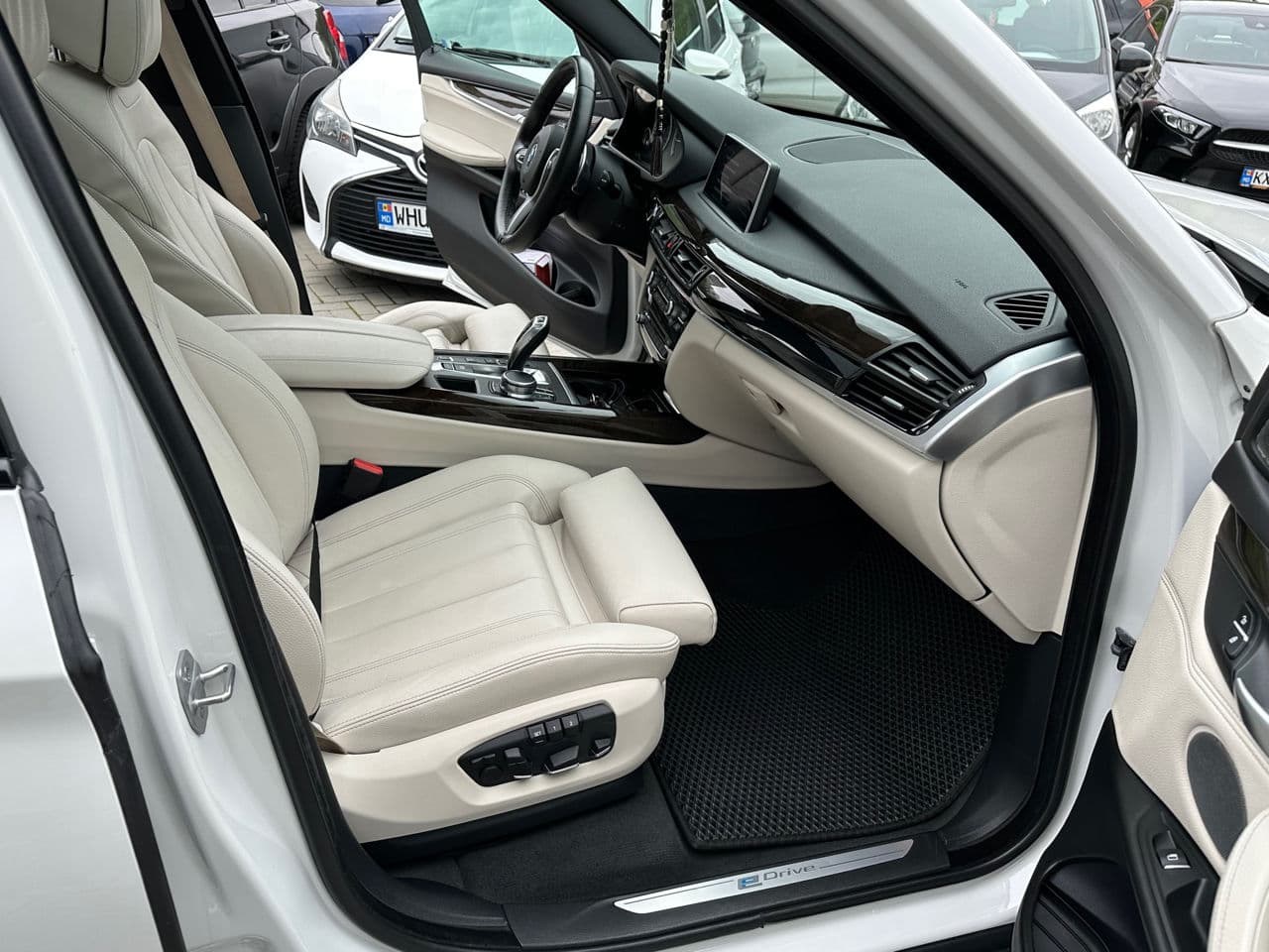 2017 BMW X5 4.0e — Miniatură 6