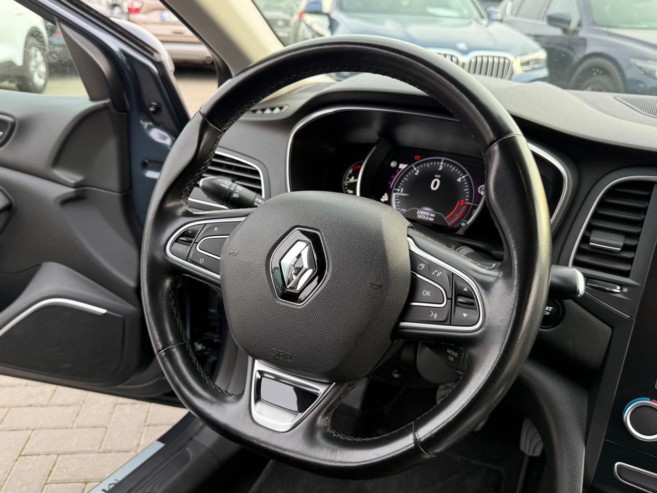 2017 Renault Megane — Miniatură 7