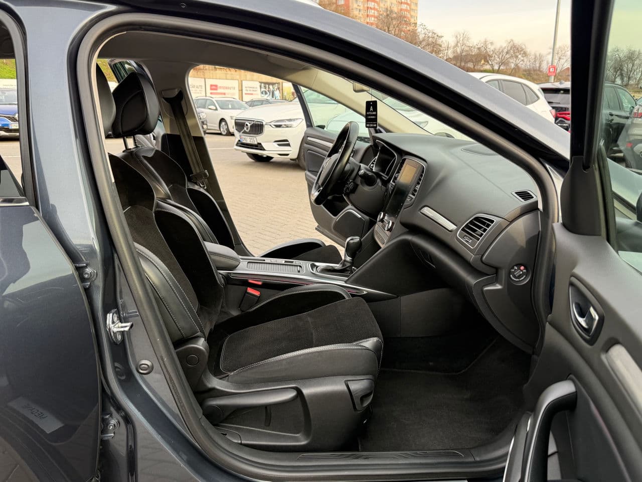 2017 Renault Megane — Miniatură 17
