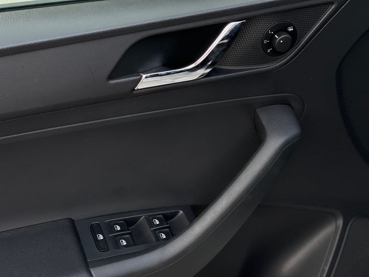 2016 Skoda Rapid — Miniatură 6