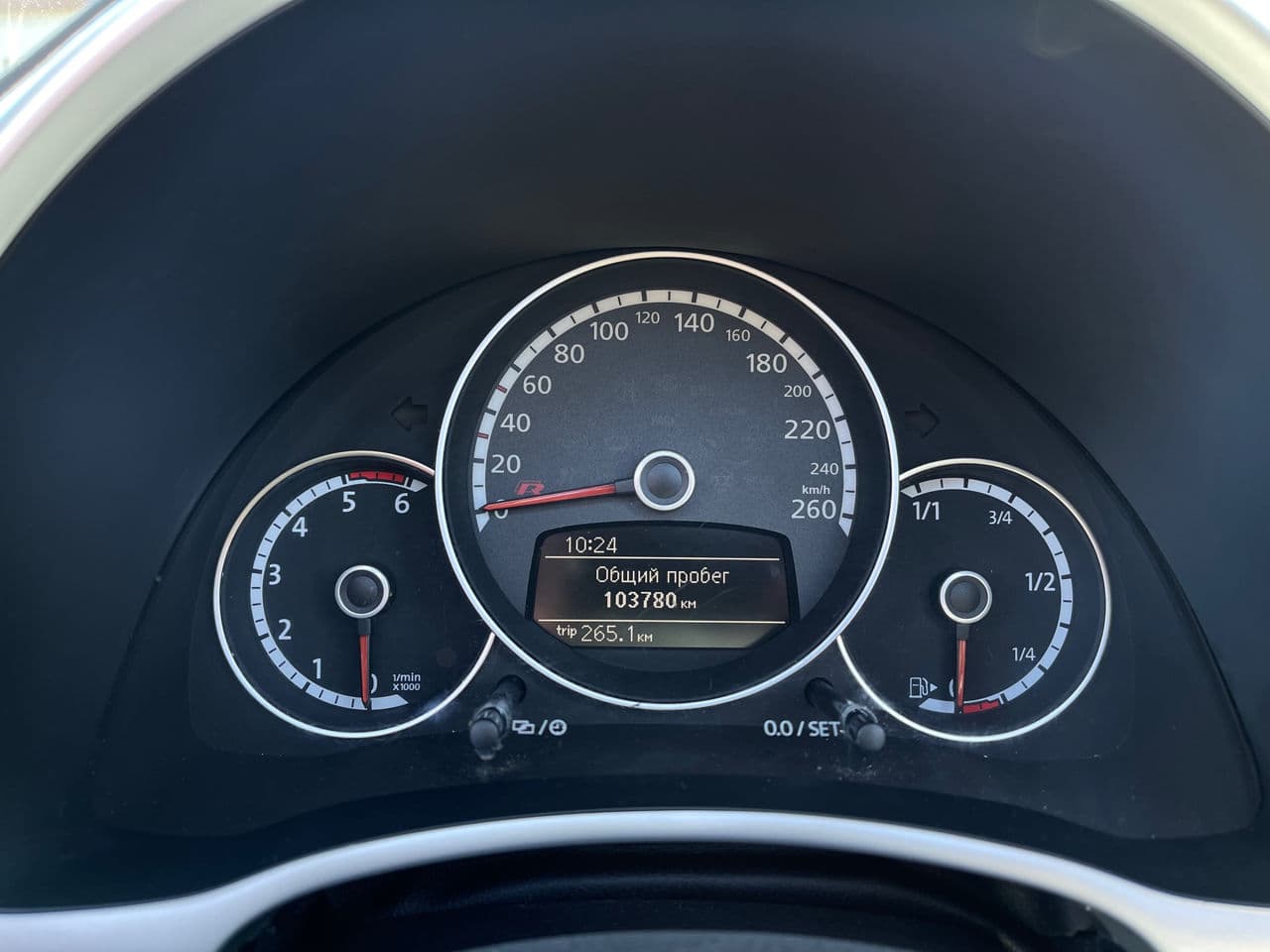 2013 Volkswagen Beetle — Miniatură 15