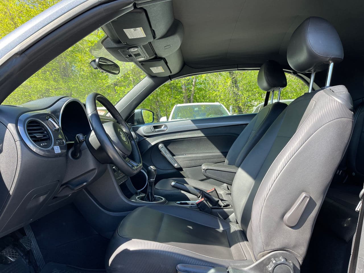 2013 Volkswagen Beetle — Miniatură 7