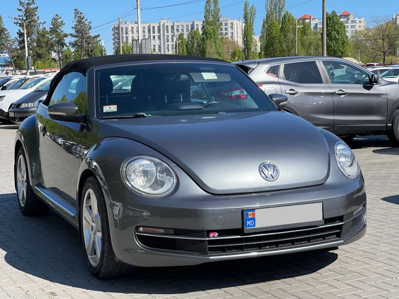 2013 Volkswagen Beetle — Miniatură 2