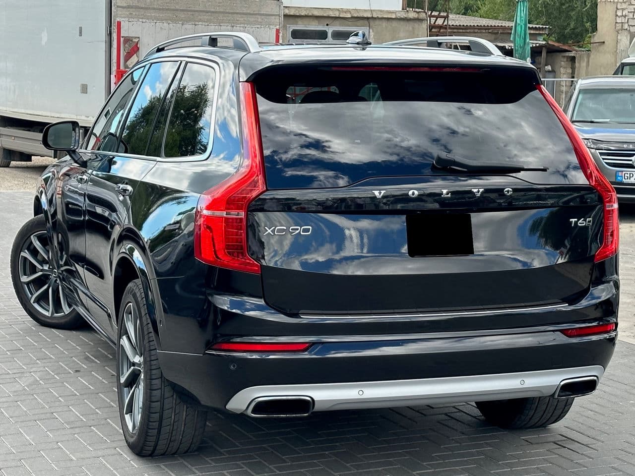 2016 Volvo XC 90 — Miniatură 2