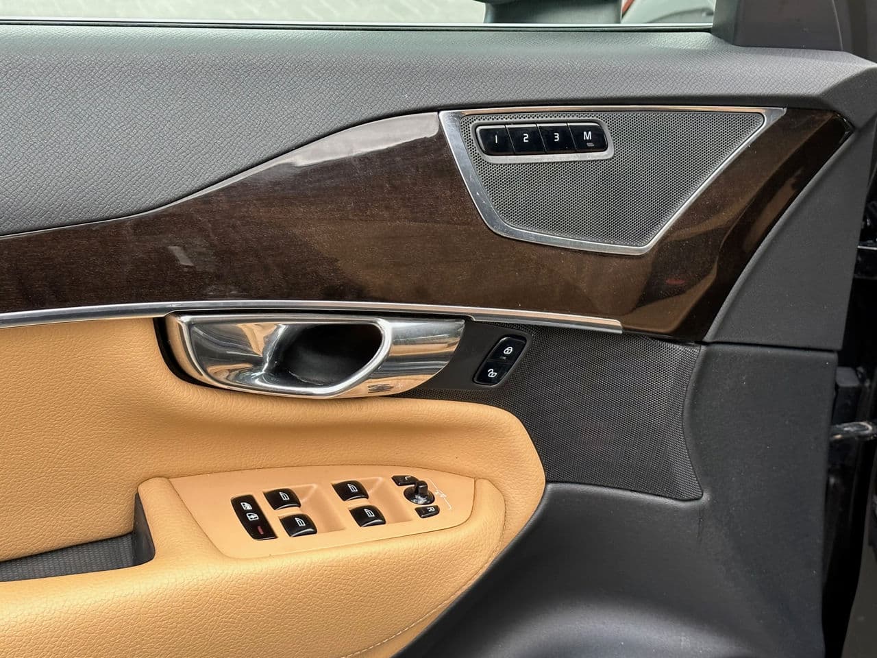 2016 Volvo XC 90 — Miniatură 16