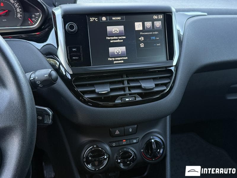 Peugeot 208 2015 — Миниатюра 12