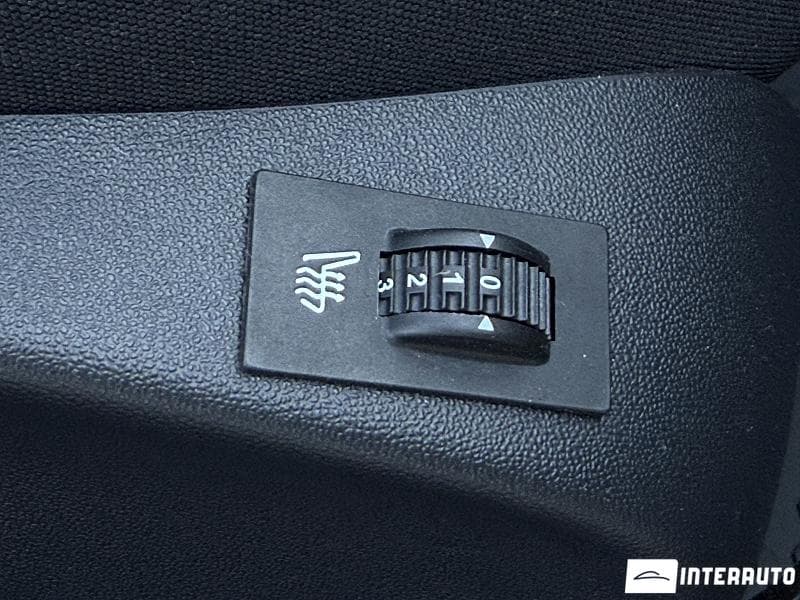 Peugeot 208 2015 — Миниатюра 6