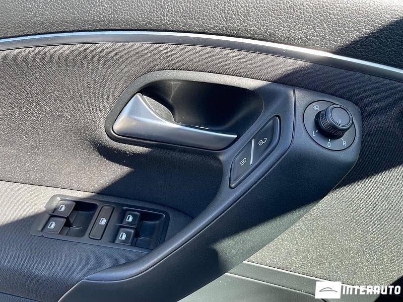 2015 Volkswagen Polo — Miniatură 6