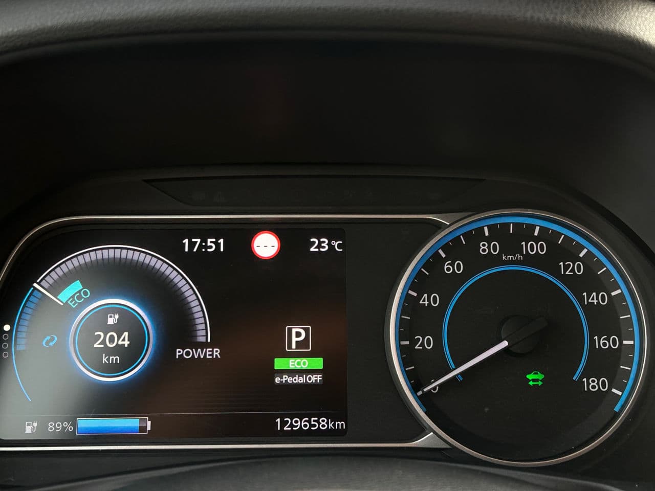 2018 Nissan Leaf — Miniatură 13