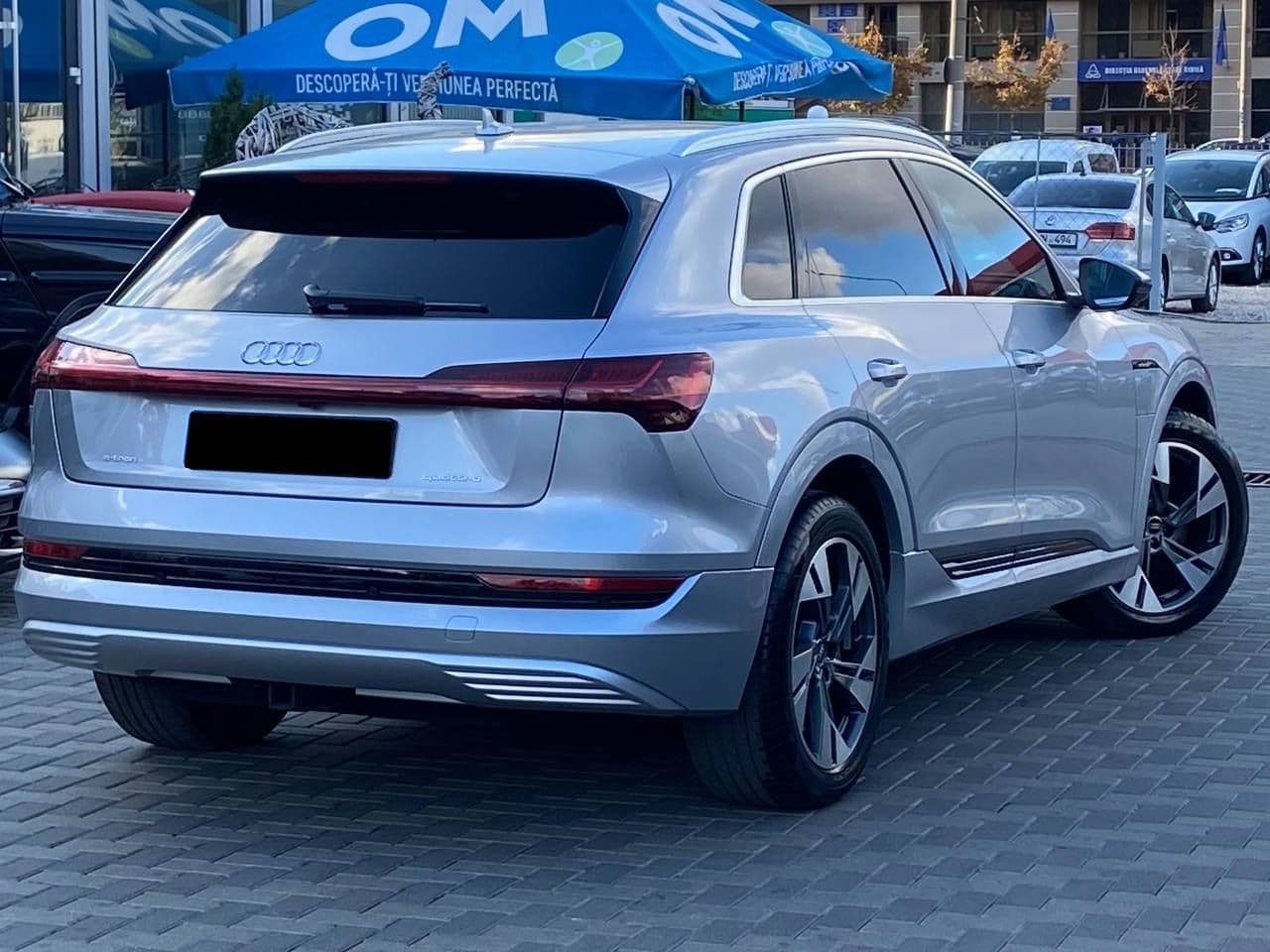 2022 Audi E-tron — Miniatură 4