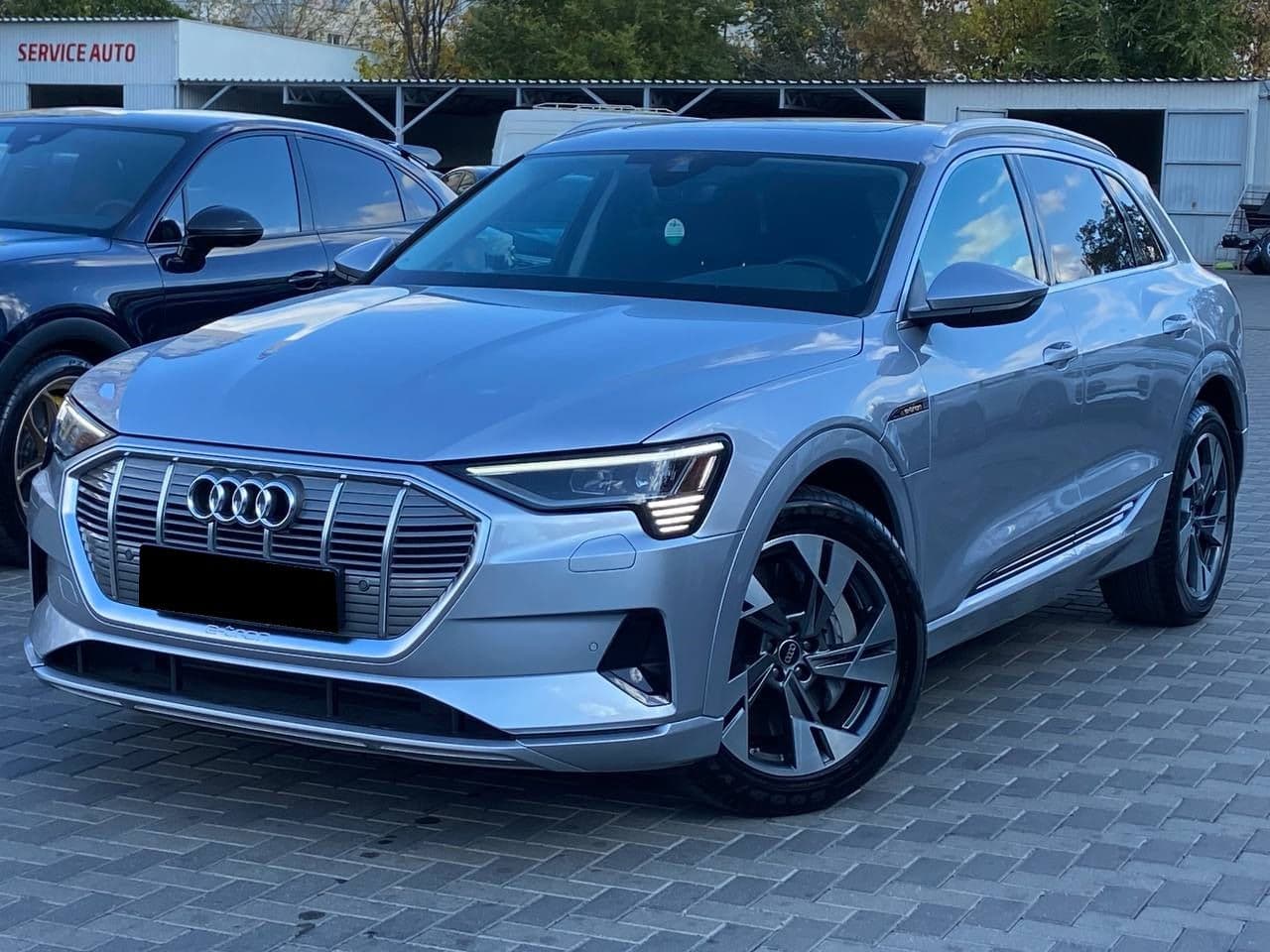 Audi E-tron