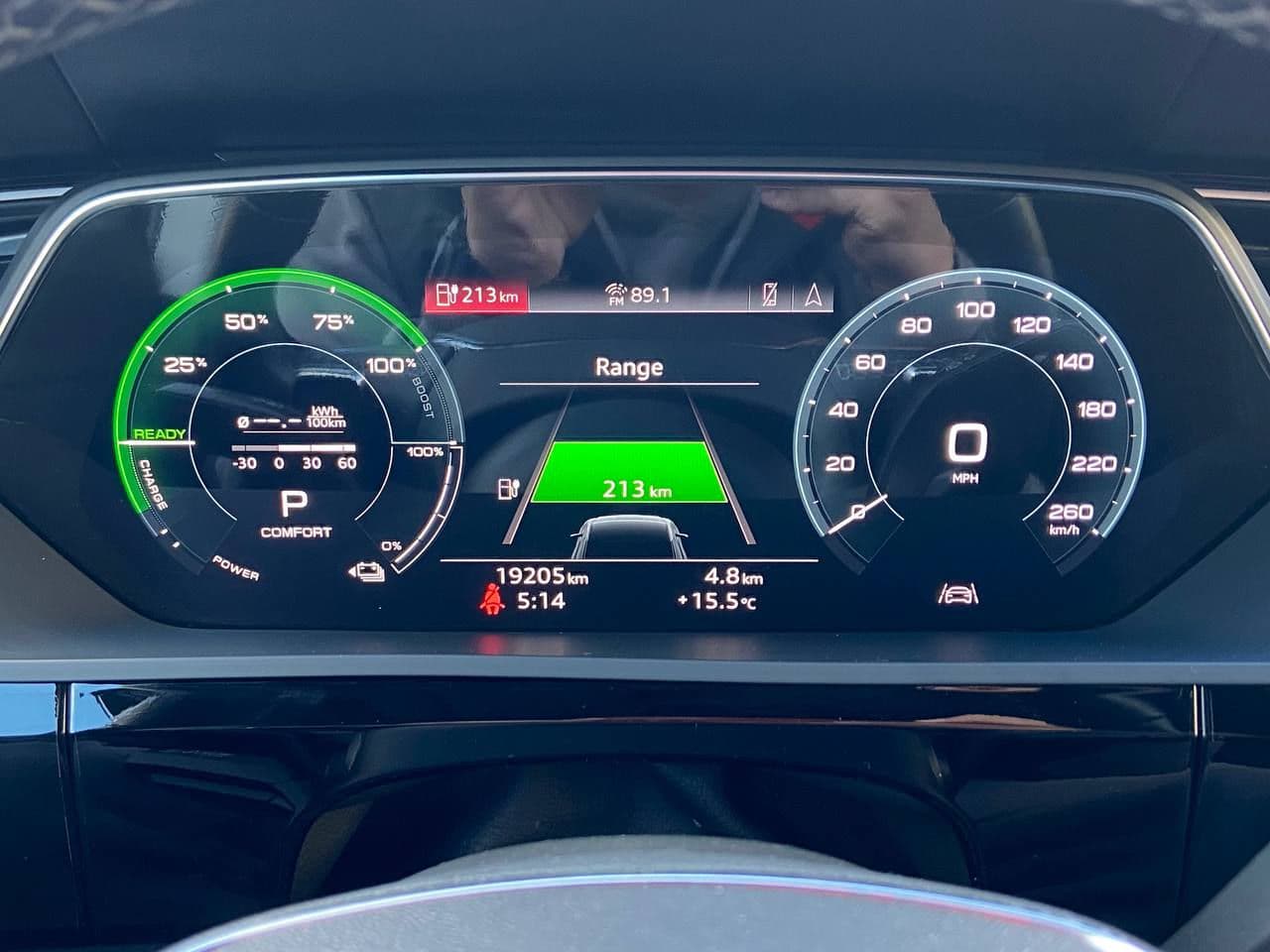 2022 Audi E-tron — Miniatură 11