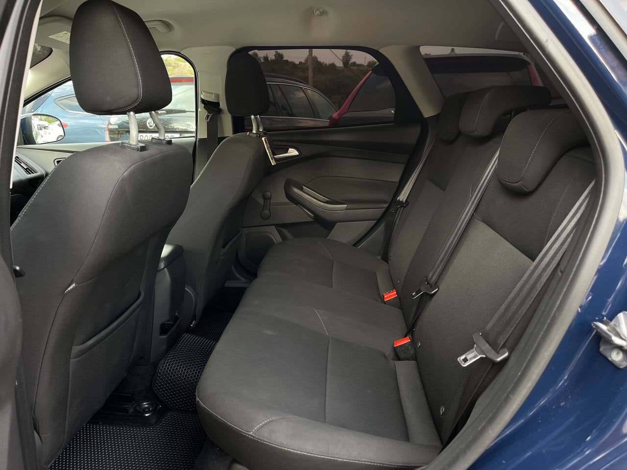 2016 Ford Focus — Miniatură 17