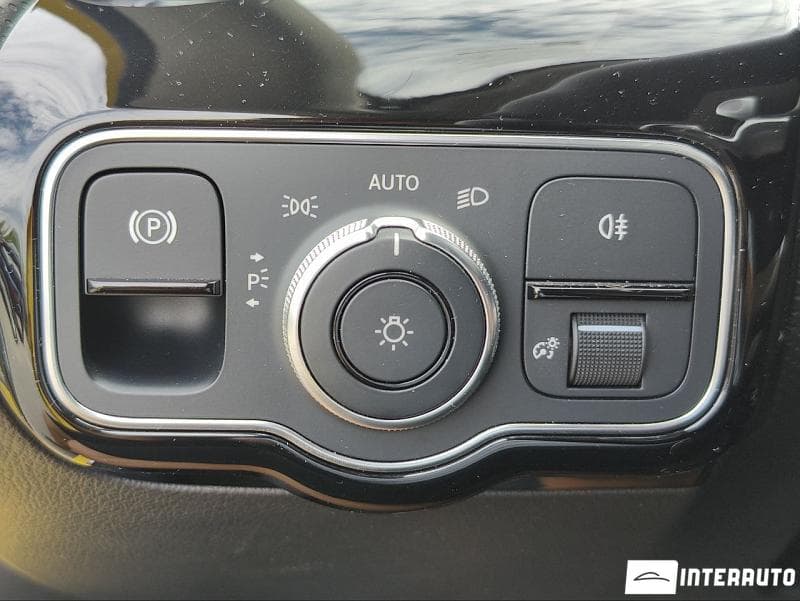2019 Mercedes A 35 AMG — Miniatură 15