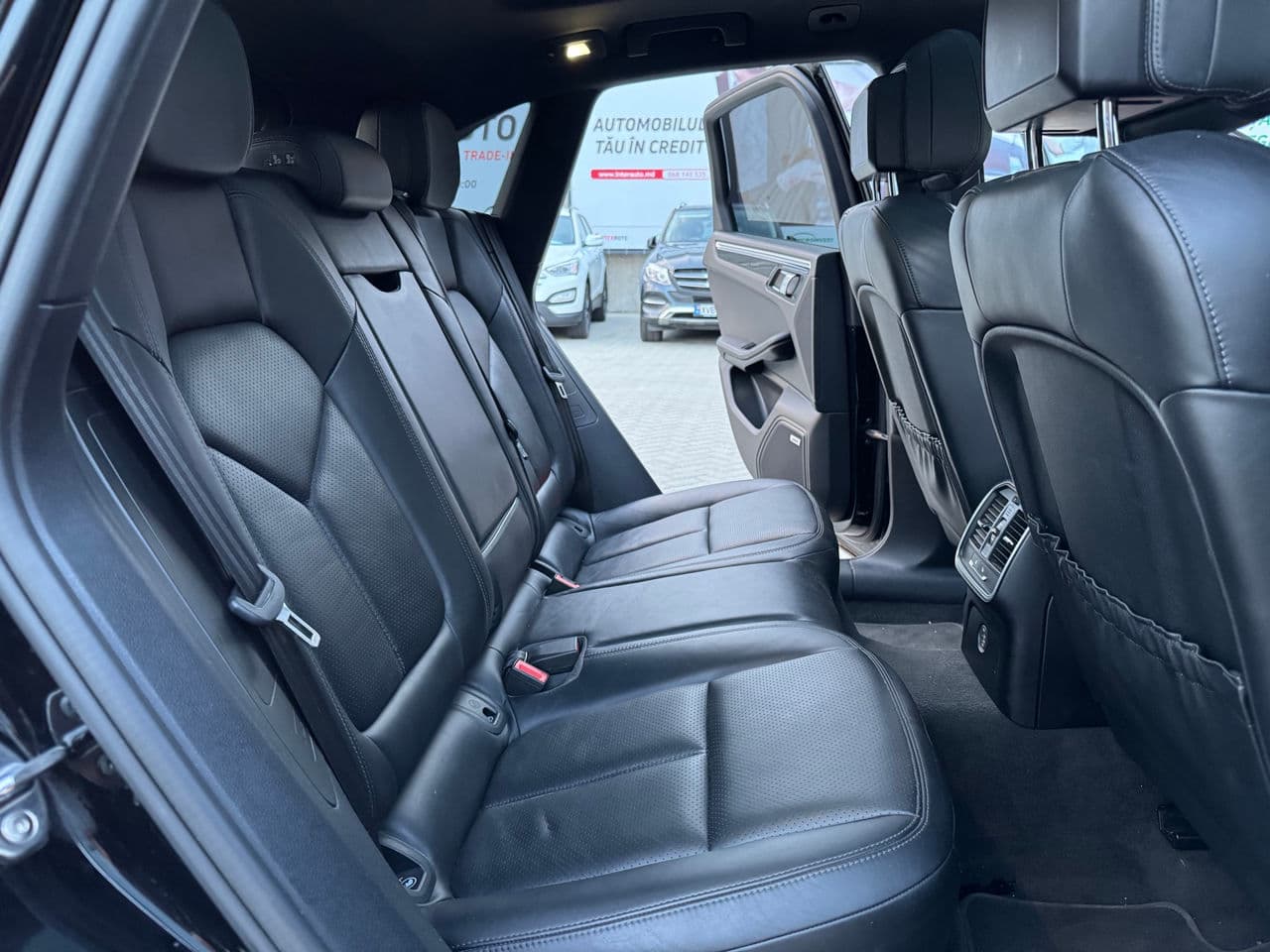 2018 Porsche Macan — Miniatură 15