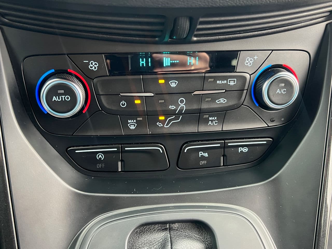 2018 Ford Kuga — Miniatură 13