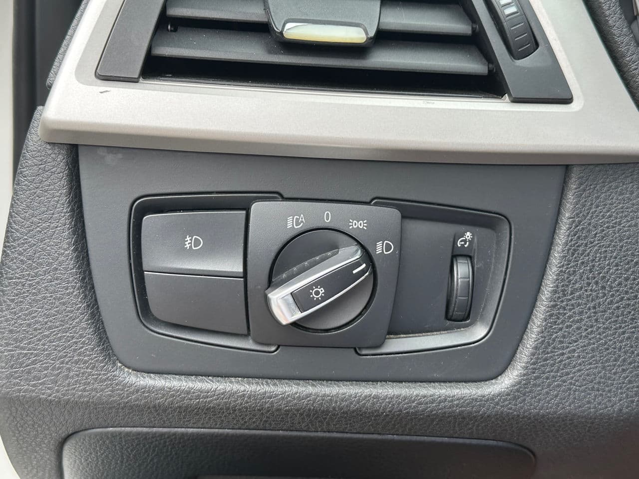 BMW 320 2015 — Миниатюра 13