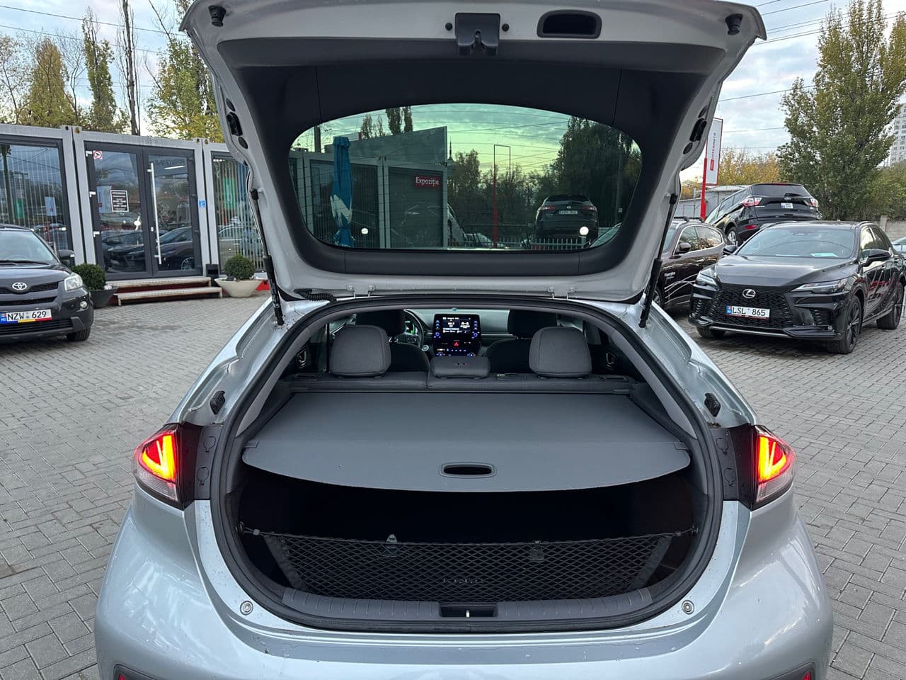 2021 Hyundai Ioniq — Miniatură 24