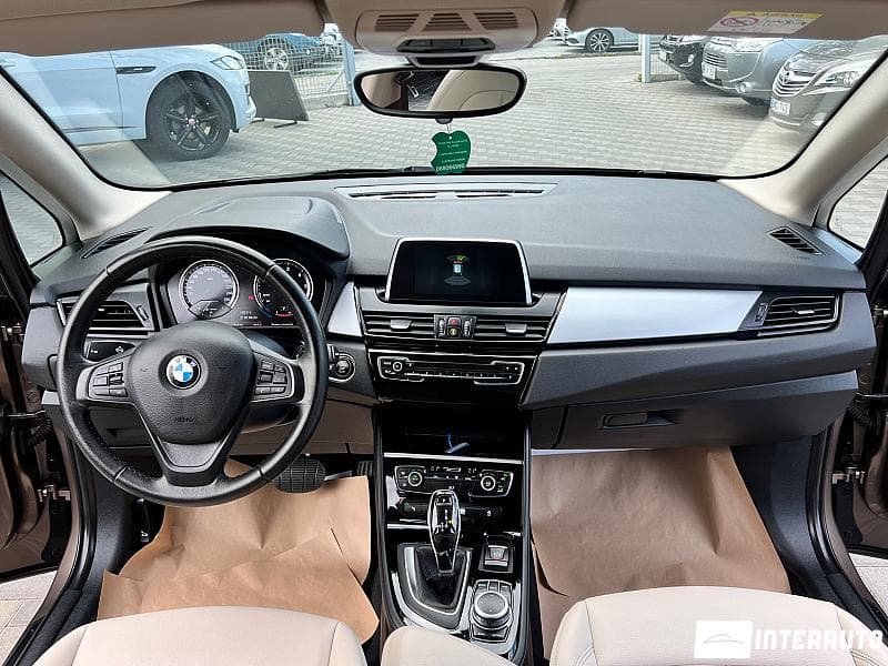 2020 BMW 216d — Miniatură 7
