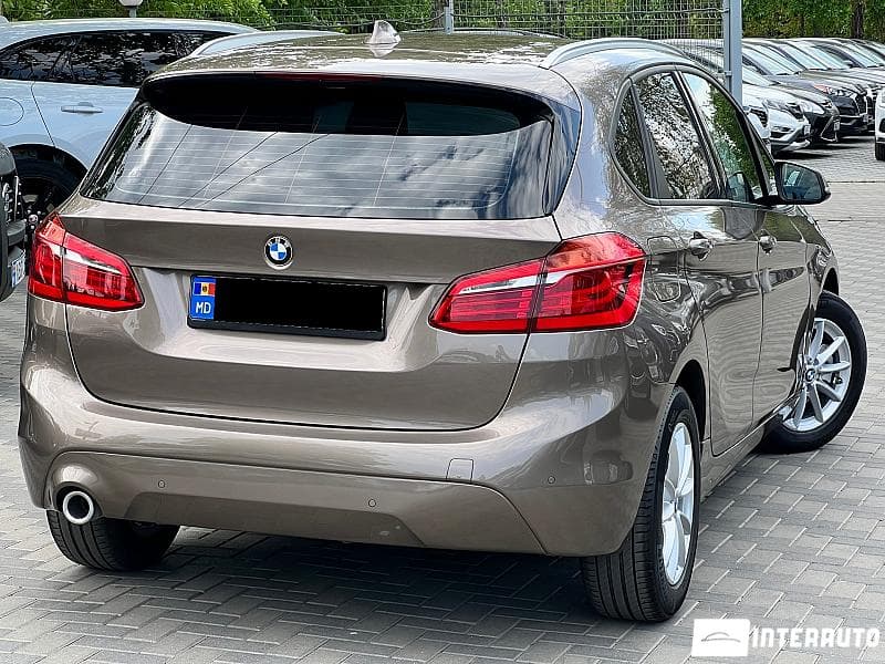 2020 BMW 216d — Miniatură 3