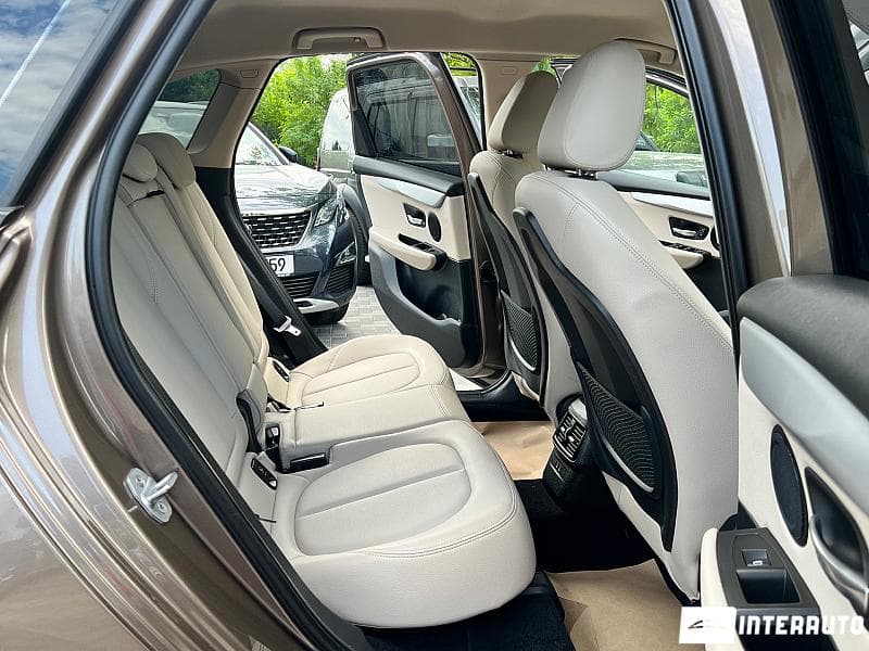 2020 BMW 216d — Miniatură 8