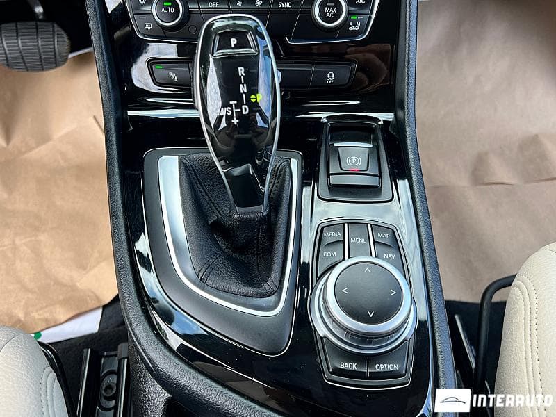 2020 BMW 216d — Miniatură 15