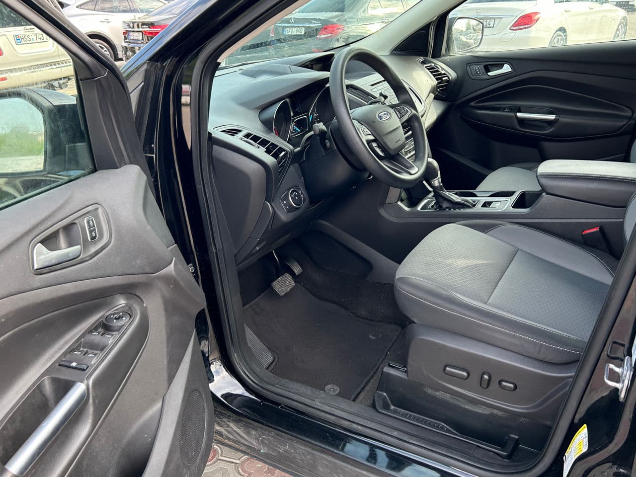 2017 Ford Escape — Miniatură 5