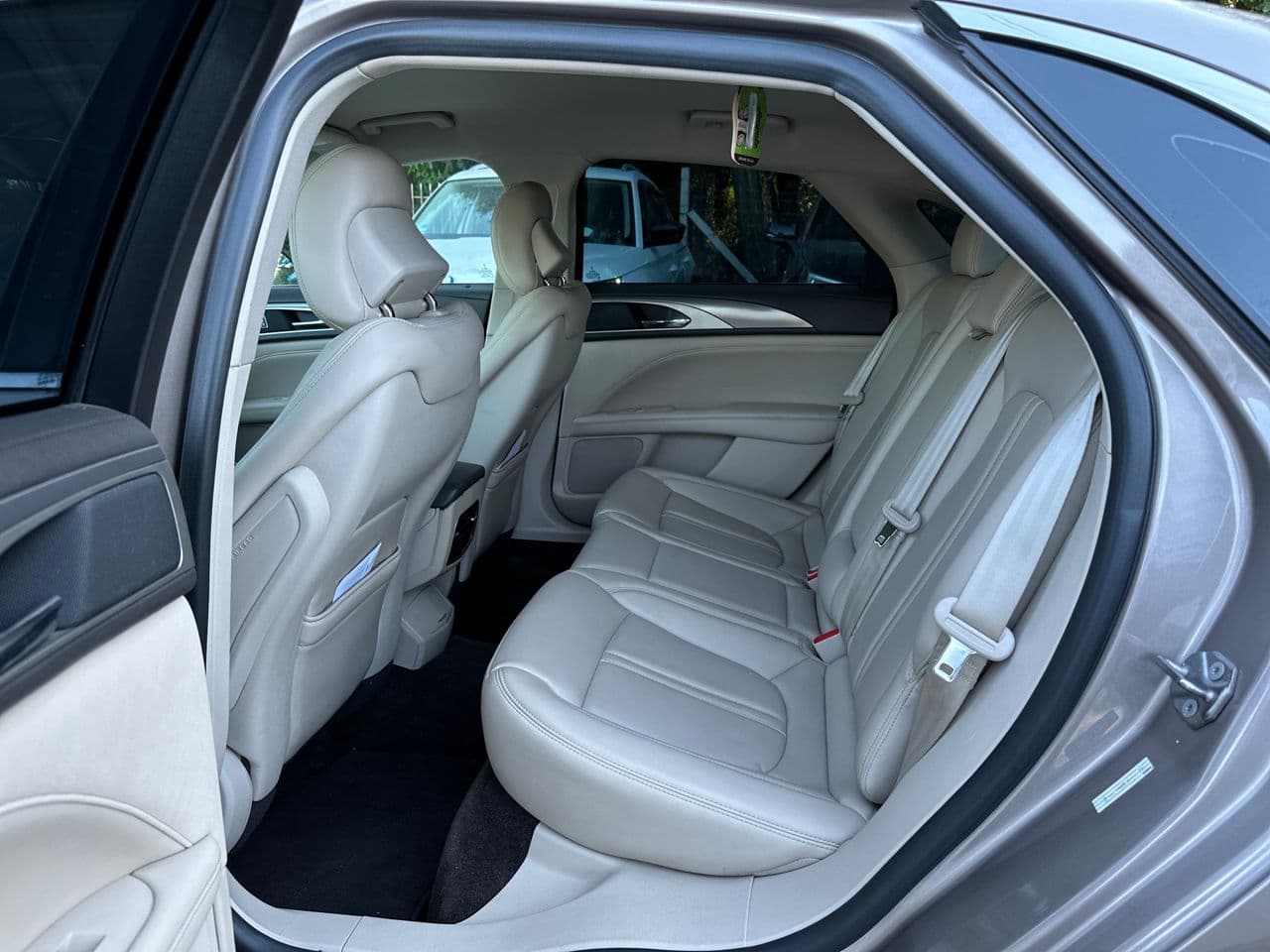 2018 Lincoln MKZ — Miniatură 15