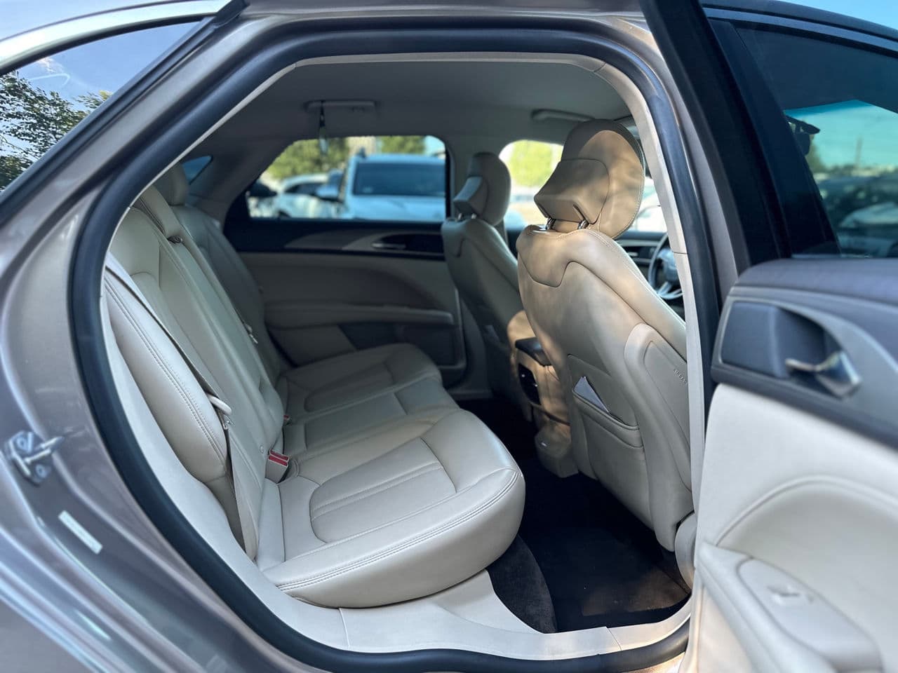 2018 Lincoln MKZ — Miniatură 16