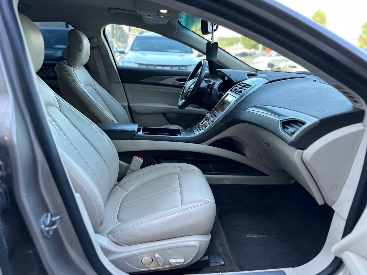 2018 Lincoln MKZ — Miniatură 17