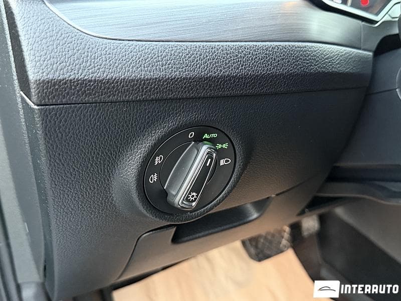 2018 Skoda Superb — Miniatură 14