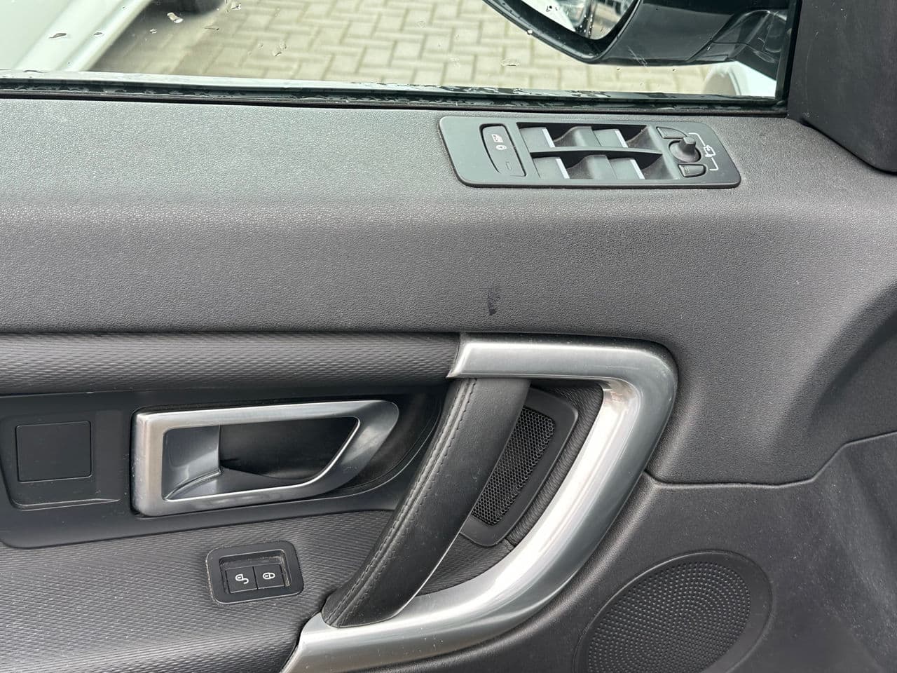 2017 Land Rover Discovery Sport — Miniatură 5