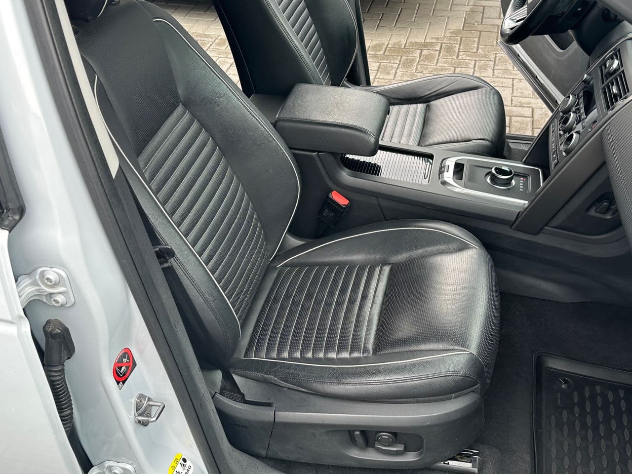 2017 Land Rover Discovery Sport — Miniatură 18