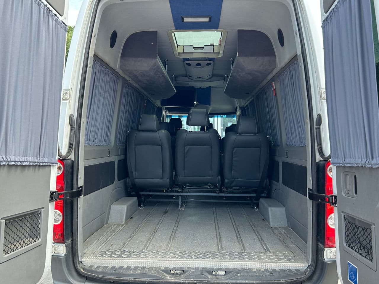 Volkswagen Crafter 2012 — Миниатюра 19