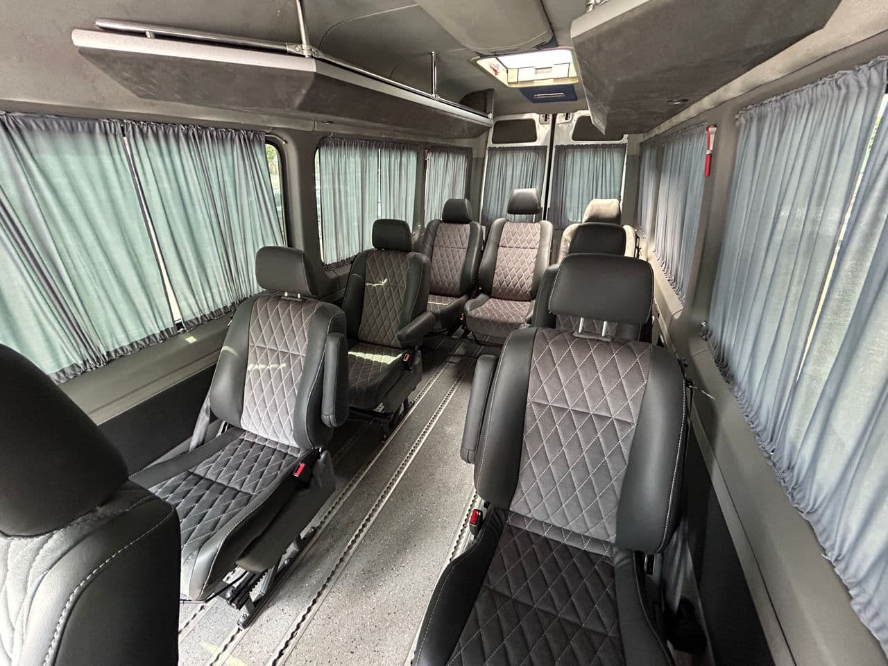Volkswagen Crafter 2012 — Миниатюра 15