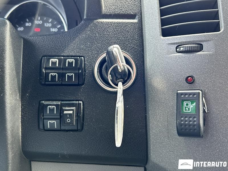 Volkswagen Crafter 2012 — Миниатюра 6