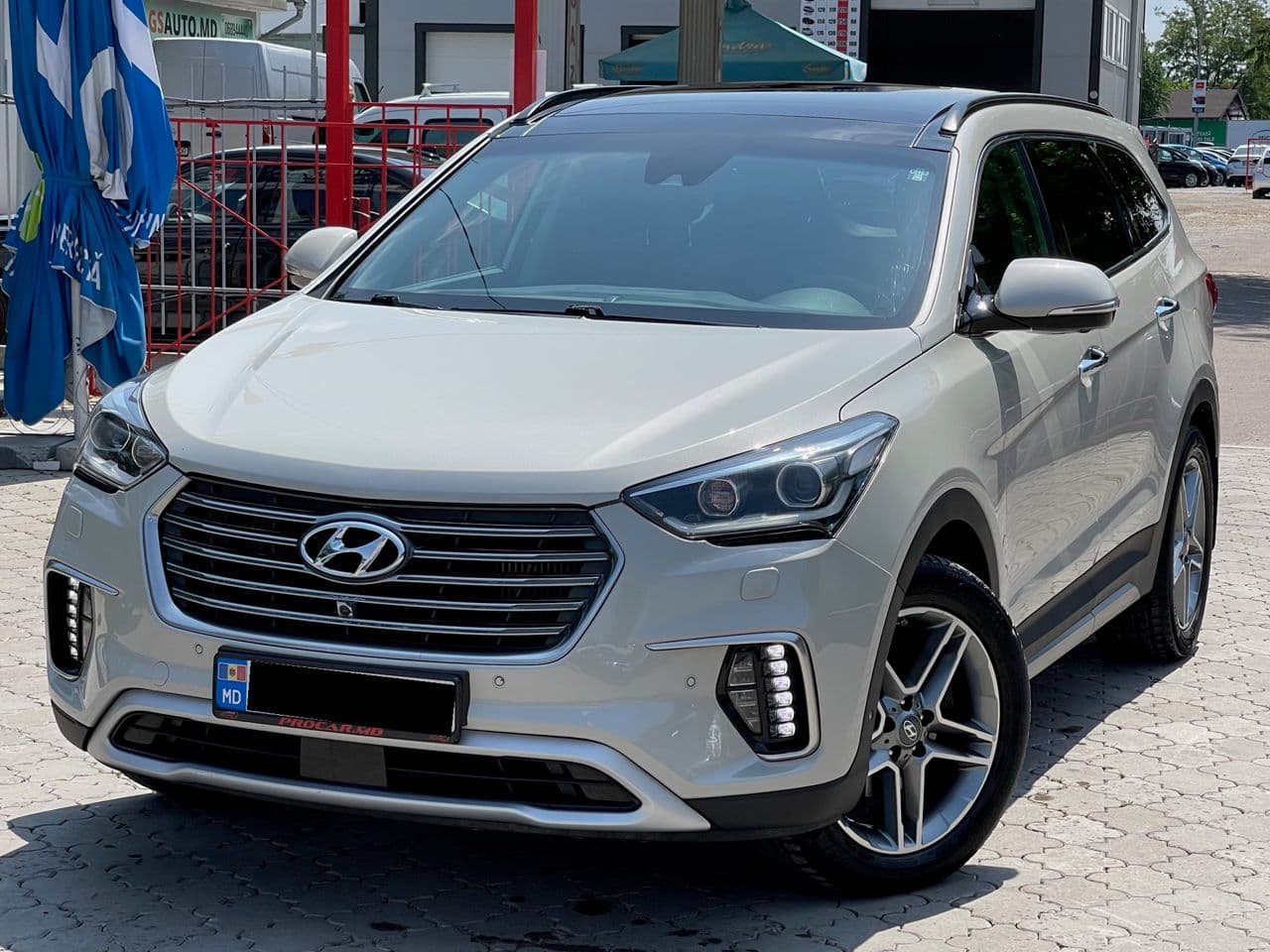 Hyundai Grand Santa Fe