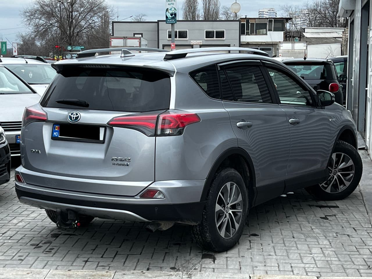 2017 Toyota Rav-4 — Miniatură 4