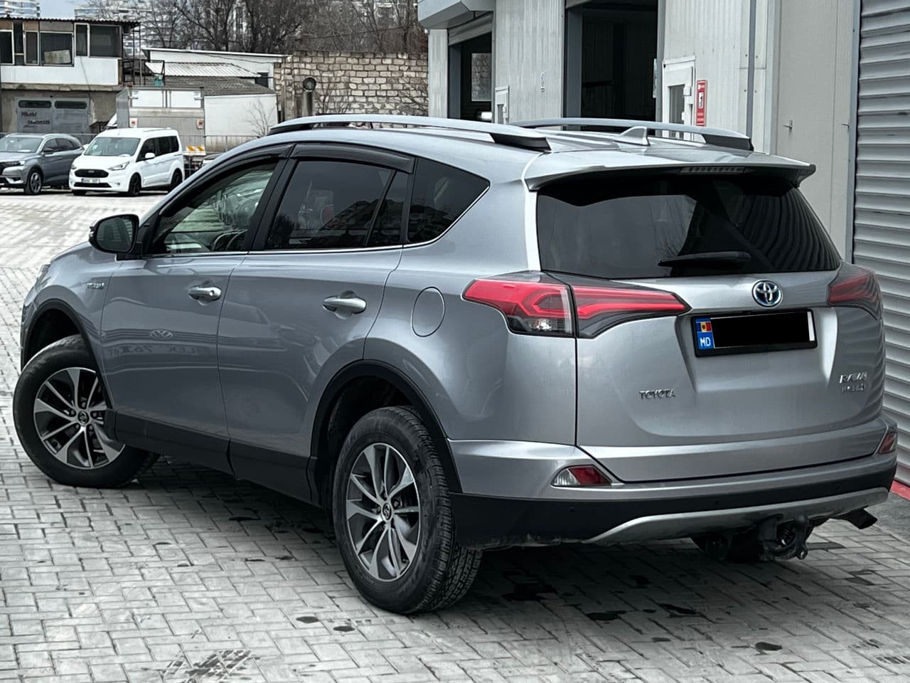 2017 Toyota Rav-4 — Miniatură 3