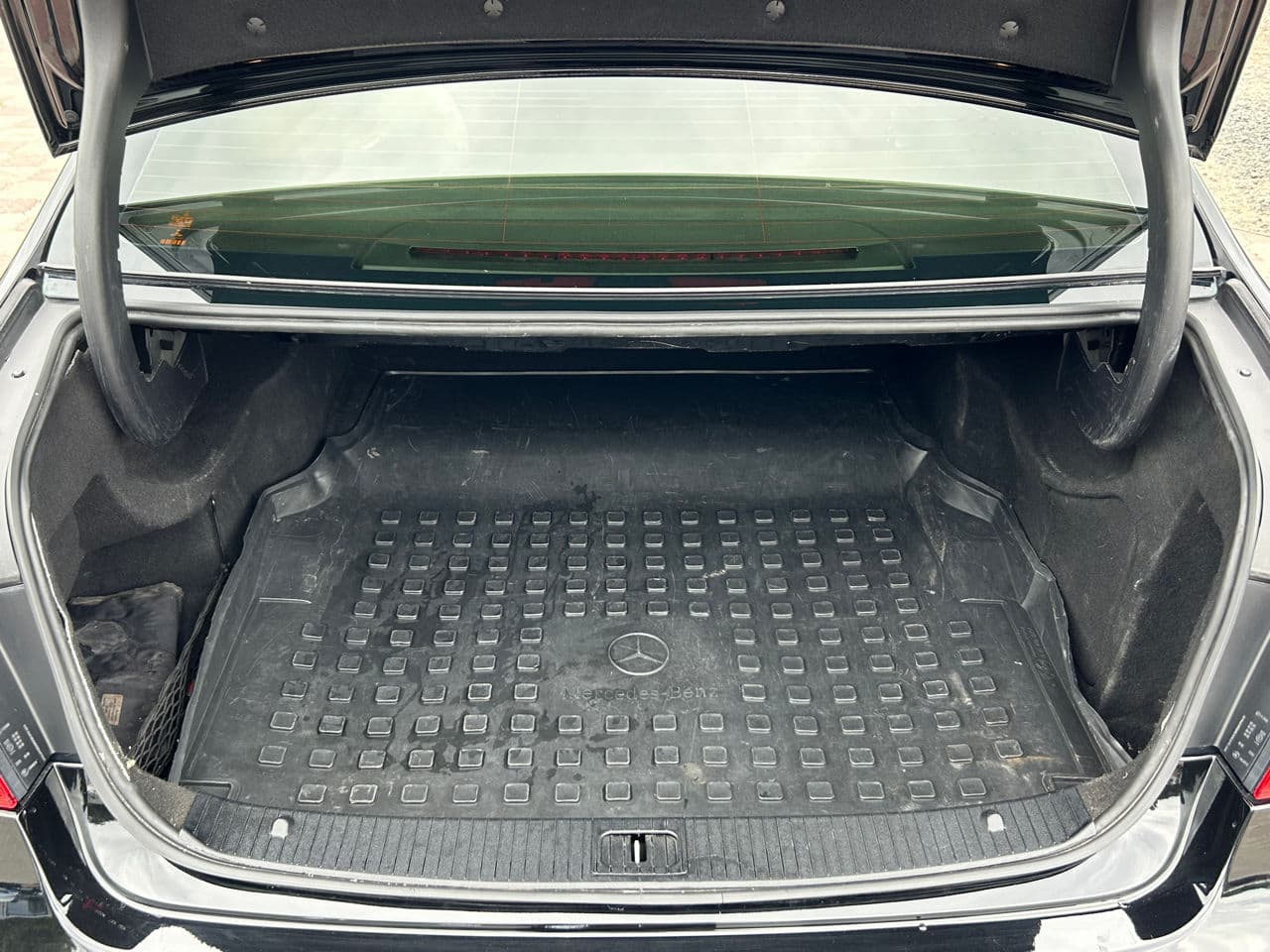 2015 Mercedes E 200 — Miniatură 19