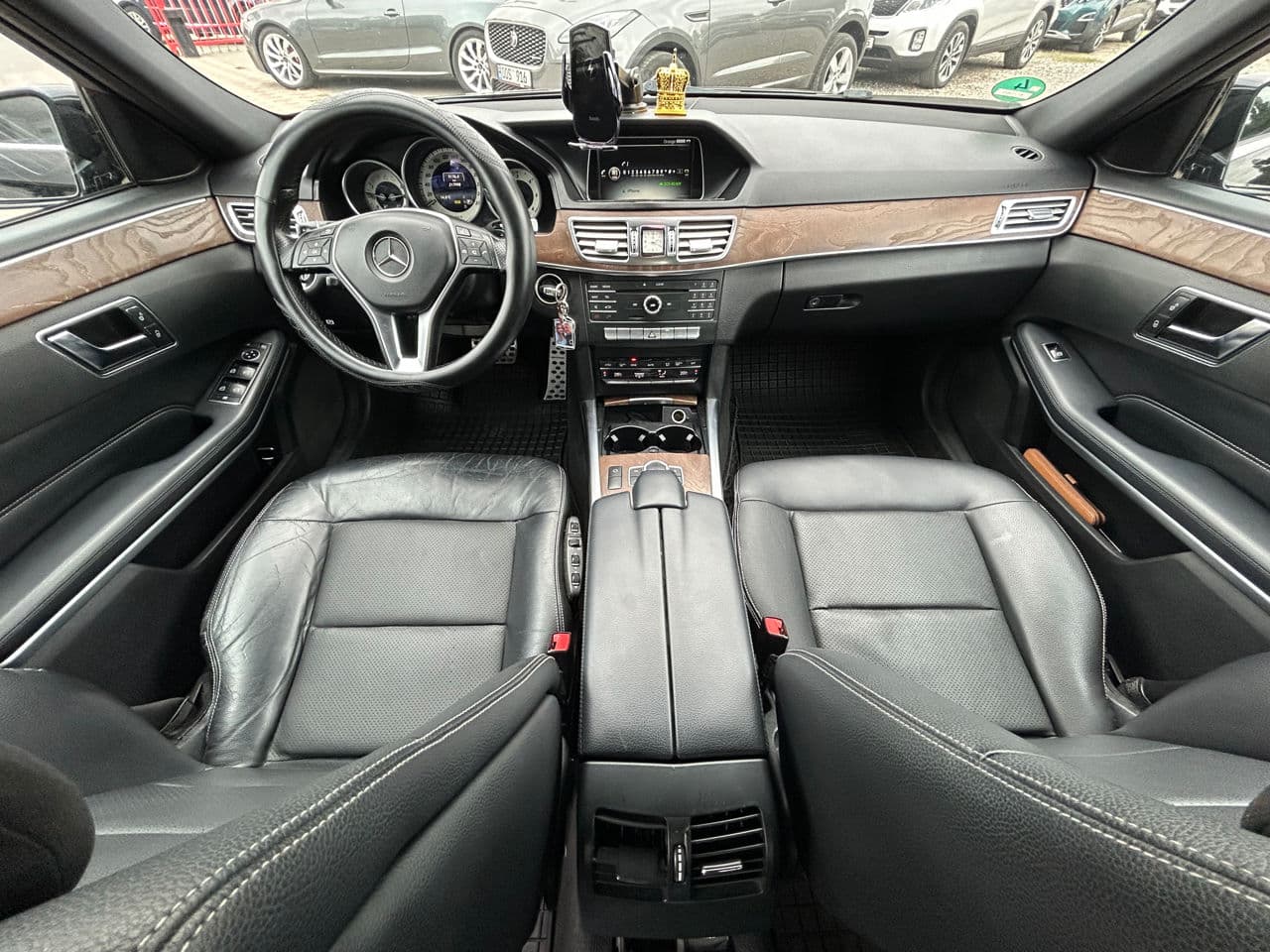 2015 Mercedes E 200 — Miniatură 8