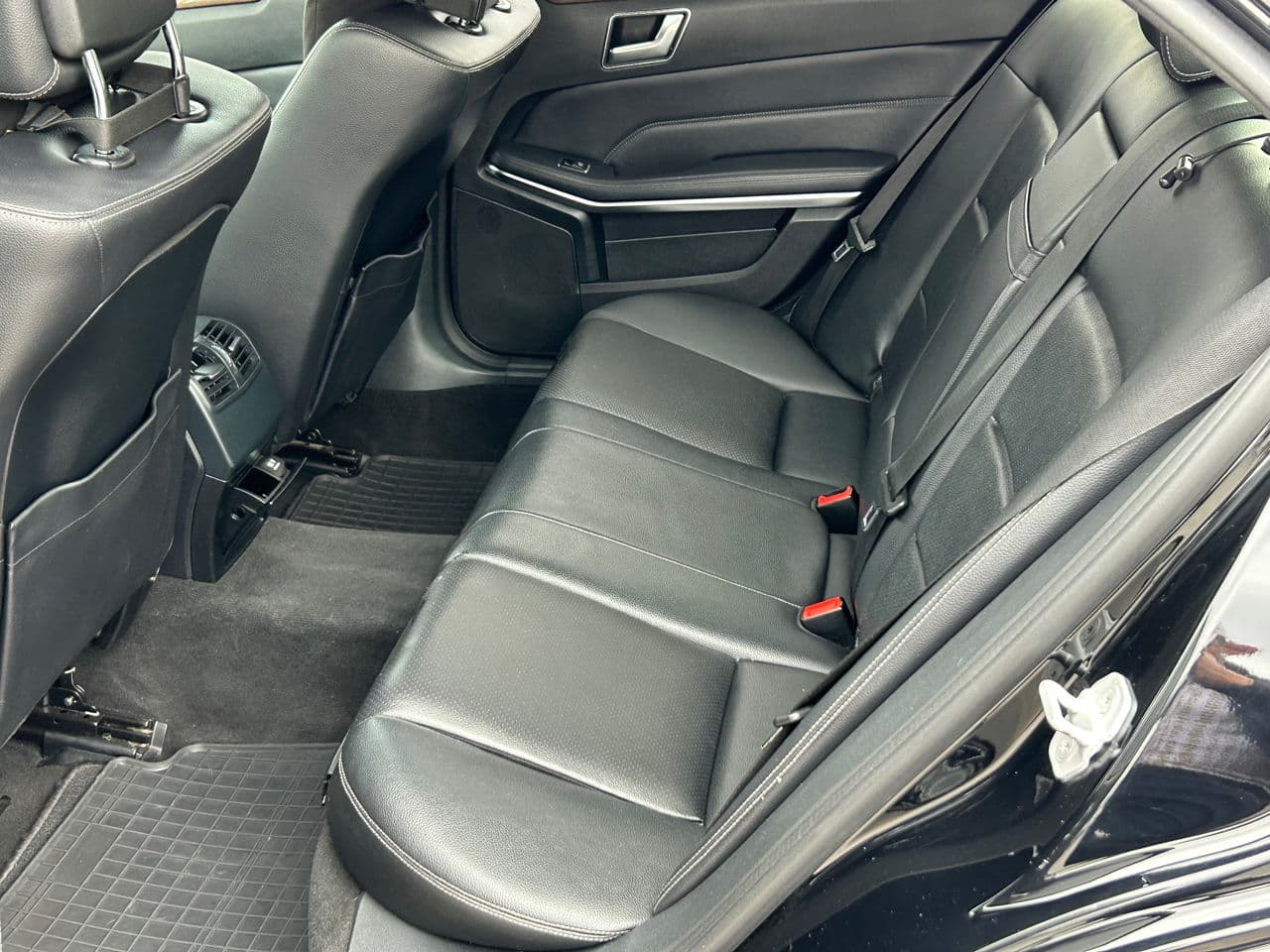 2015 Mercedes E 200 — Miniatură 17