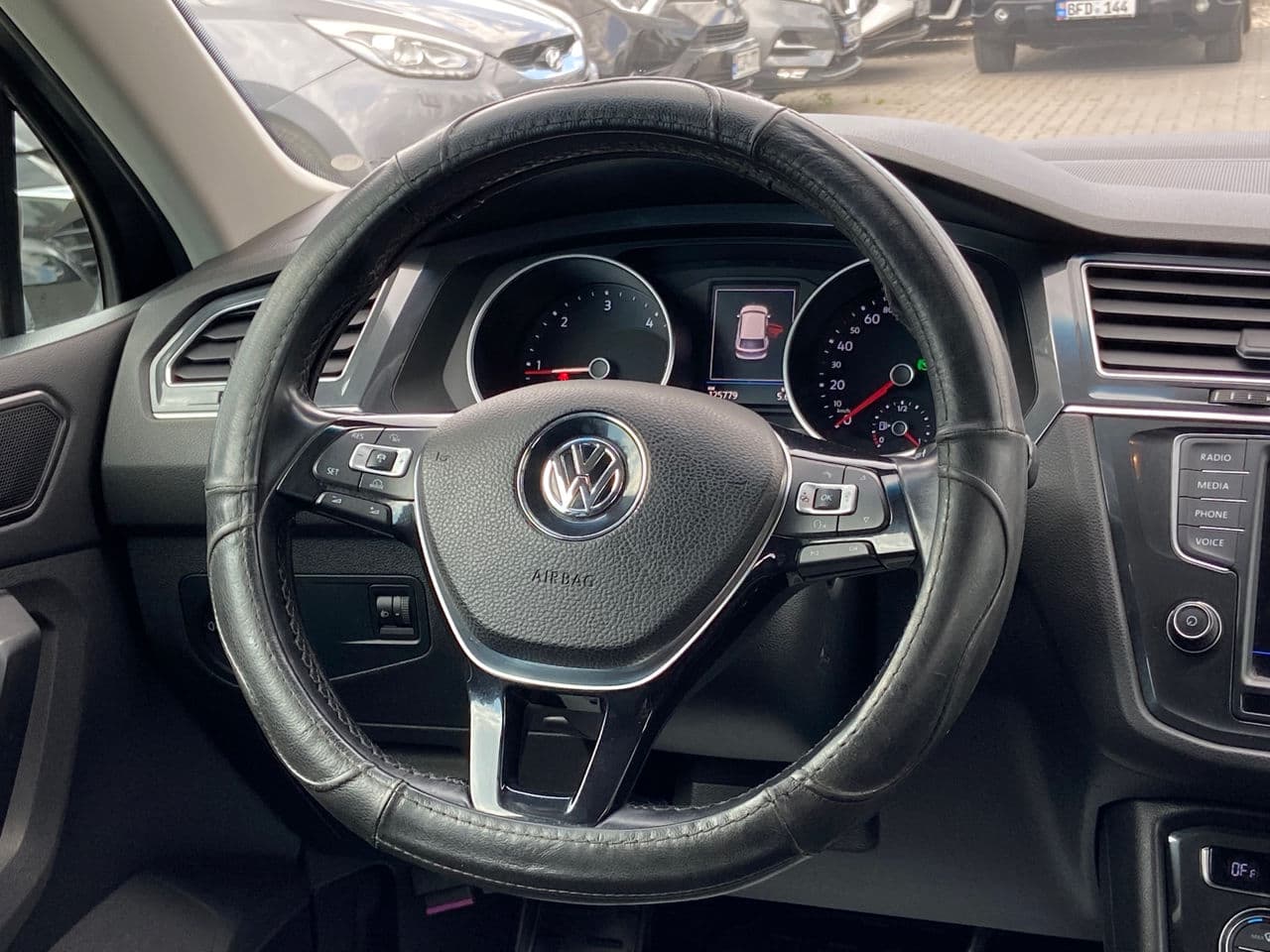 2017 Volkswagen Tiguan — Miniatură 10