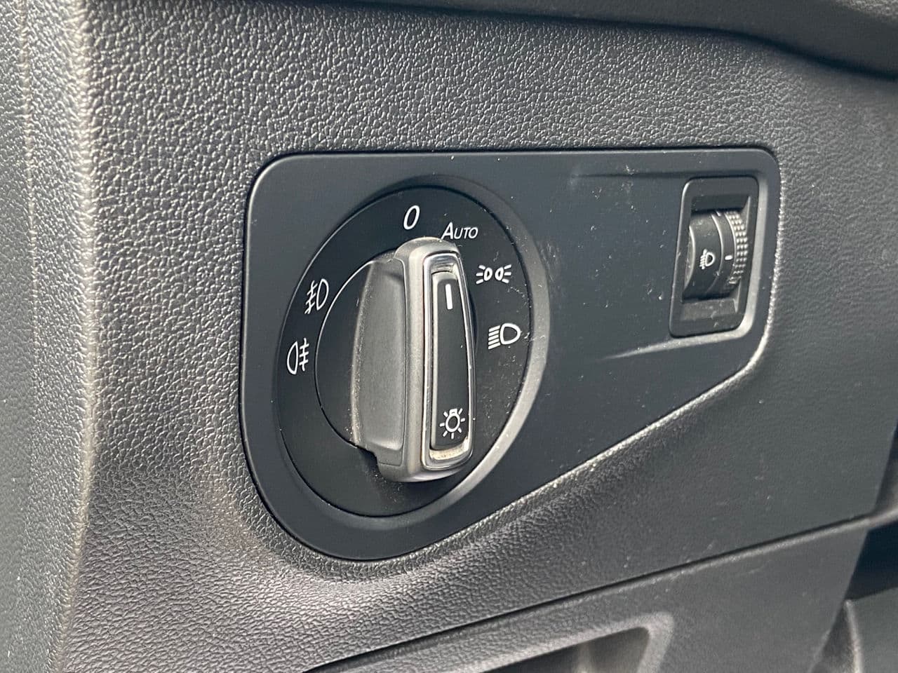 2017 Volkswagen Tiguan — Miniatură 8