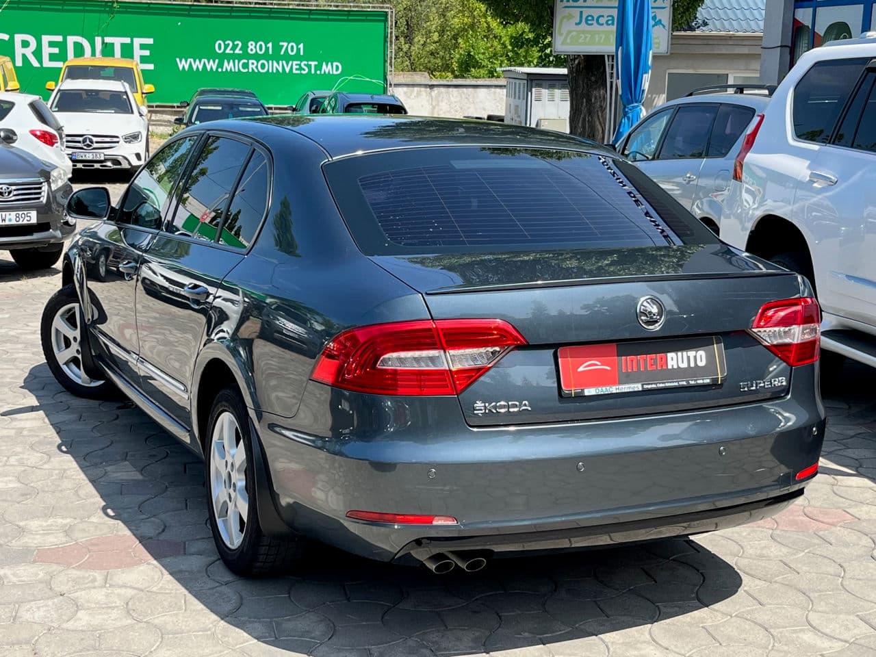 2013 Skoda Superb — Miniatură 4