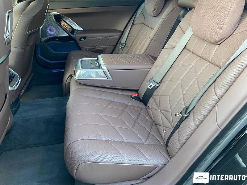 BMW 740 2023 — Миниатюра 23