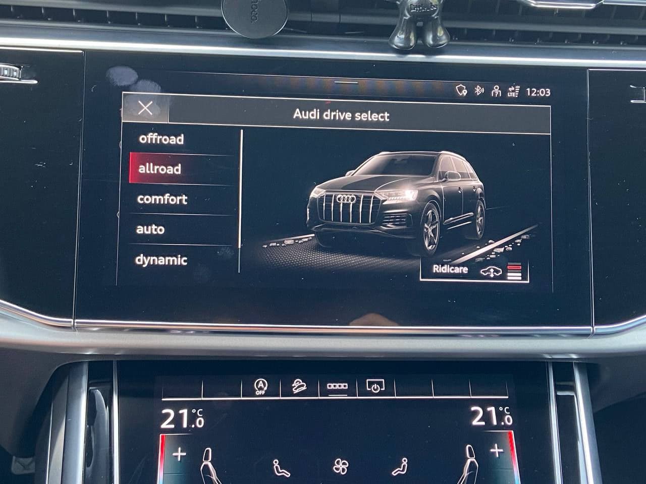 Audi Q7 2021 — Миниатюра 10