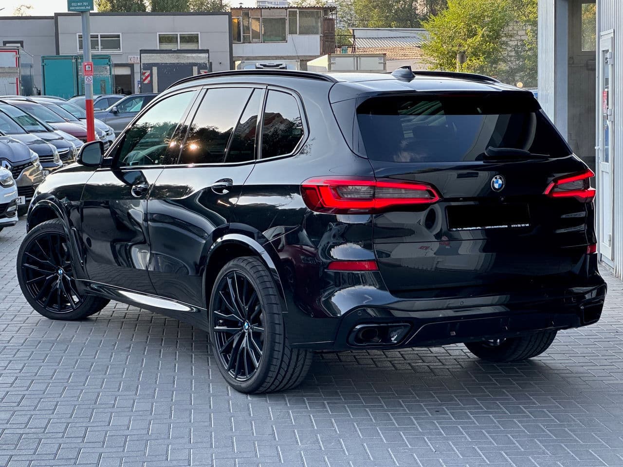 BMW X5 4.0i 2019 — Миниатюра 2