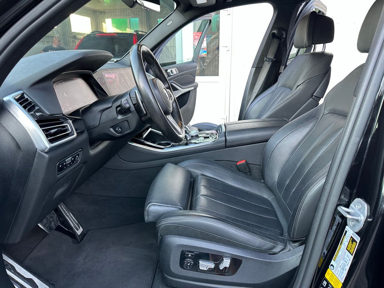 BMW X5 4.0i 2019 — Миниатюра 5