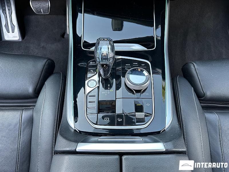 BMW X5 4.0i 2019 — Миниатюра 15